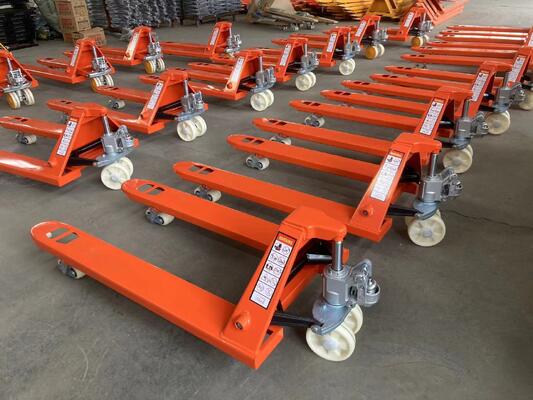 Strong Steel Frame Hand Pallet Truck Low Noise Manual Hydraulic Pallet Truck For Effective Warehouse Operations