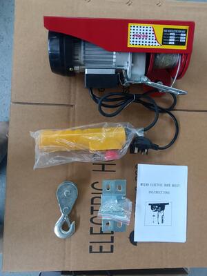 Mini 110V Electric Hoist Light Weight Wire Rope Hoist Winch 100kgs - 1200kgs For Home Use