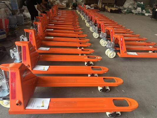 Compact Hand Pallet Truck 3000kg Manual Pallet Jack In Logistics Centers