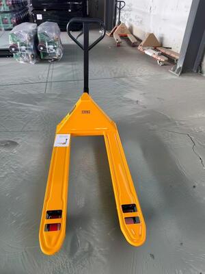 80 Mm Tandem Load Wheel Diameter Handpallettruck Including PU Nylon 180x50 Mm Steering Wheel Designed for Load Movement
